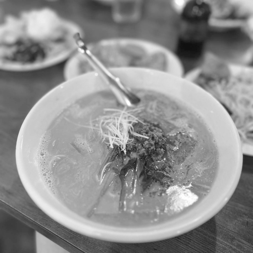 青山シャンウェイ本店